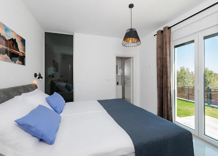 Villa Mateo 2 *