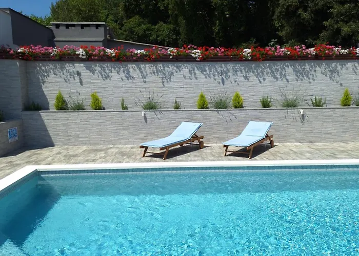 Villa Mateo 2 *